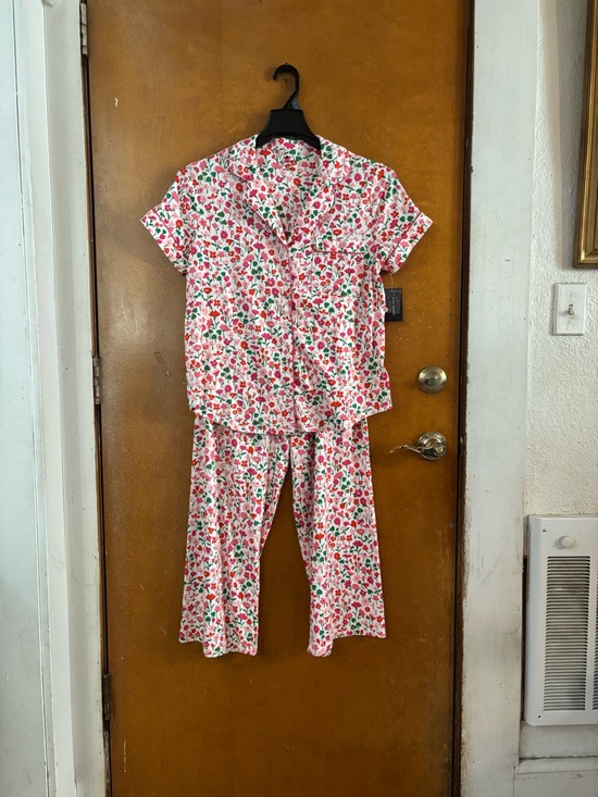 kate spade Other - NWT Kate Spade pajamas. Floral small